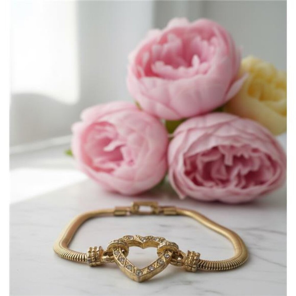 Gold Tone Open Heart Crystal Pave Herringbone Chain Bracelet 7.25 In Vintage